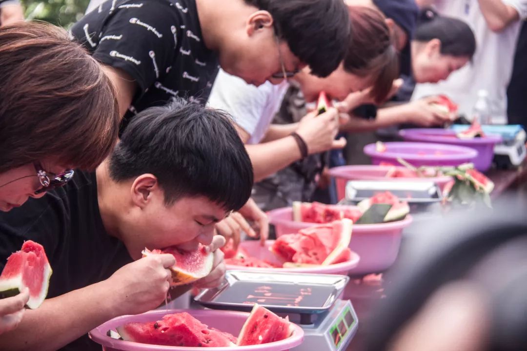 网红黑料爆料网吃瓜，背后的真相震惊全网