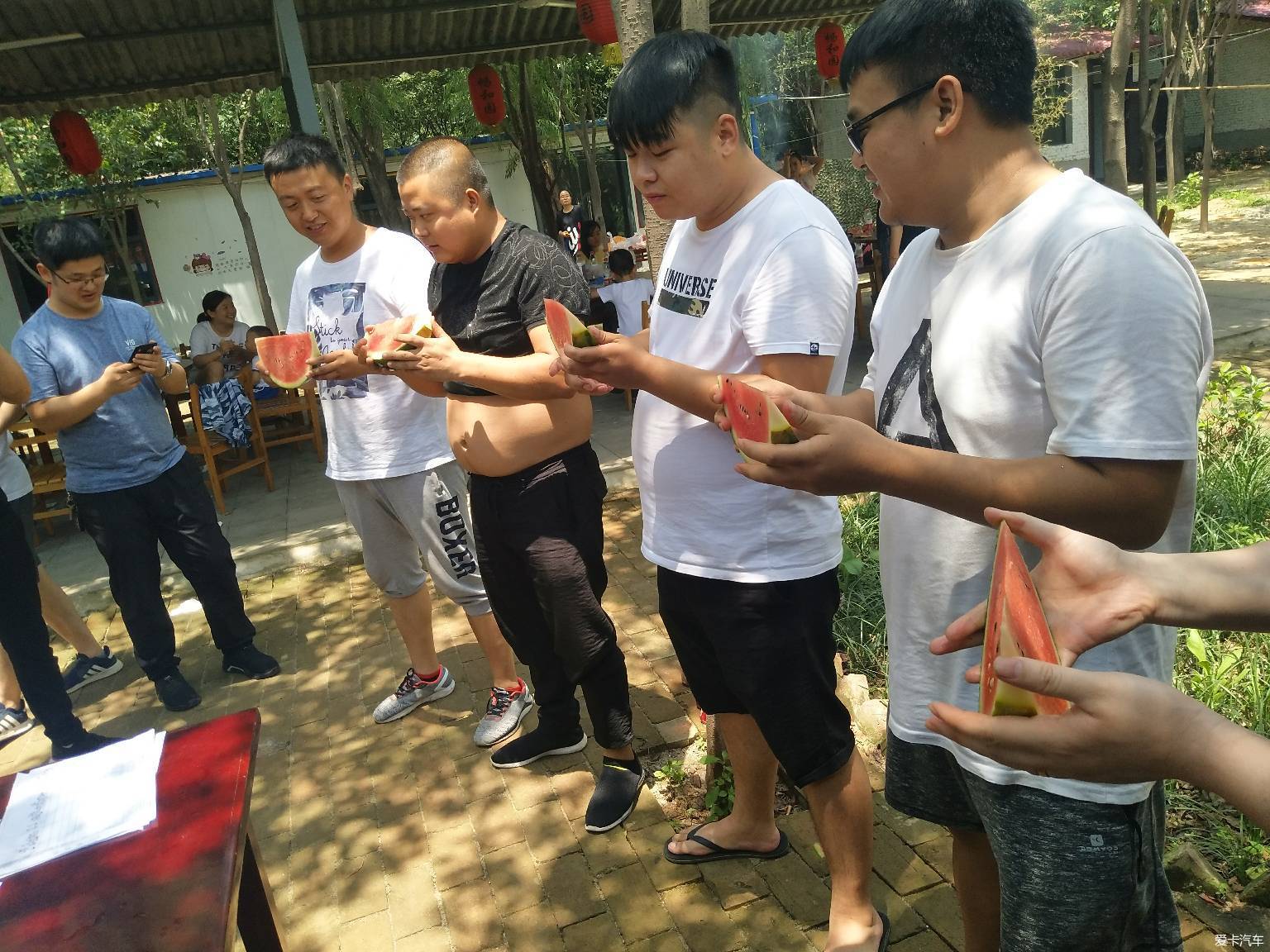 今日吃瓜黑料：窥探娱乐圈的暗面，揭秘背后的真相
