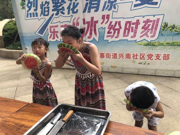 网红吃瓜黑料：那些我们不可忽视的“背后真相”