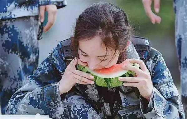 黑料吃瓜免费看，娱乐圈不为人知的内幕揭秘！