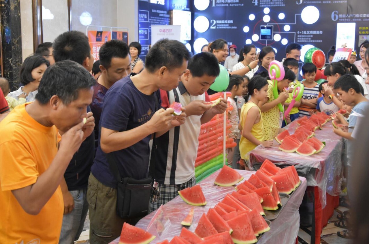 黑料不打烊，吃瓜爆料反差：揭秘娱乐圈最不为人知的一面