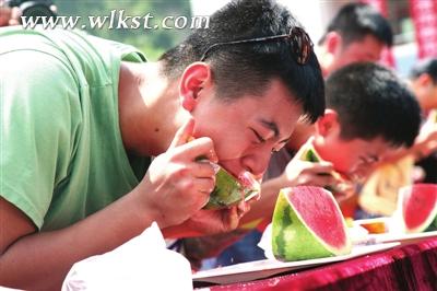 黑料吃瓜总站：掌握娱乐圈背后的秘密，精彩不容错过